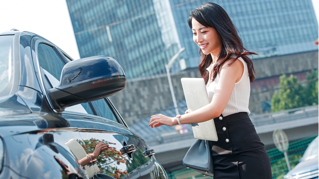 女性用户成新能源汽车市场竞争全新增长点