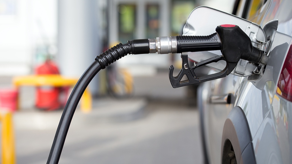 成品油价迎年内第四涨加满一箱油将多花25元